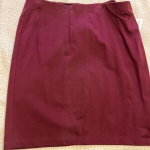 NWT Roz&Ali Maroon 2X pencil skirt Size